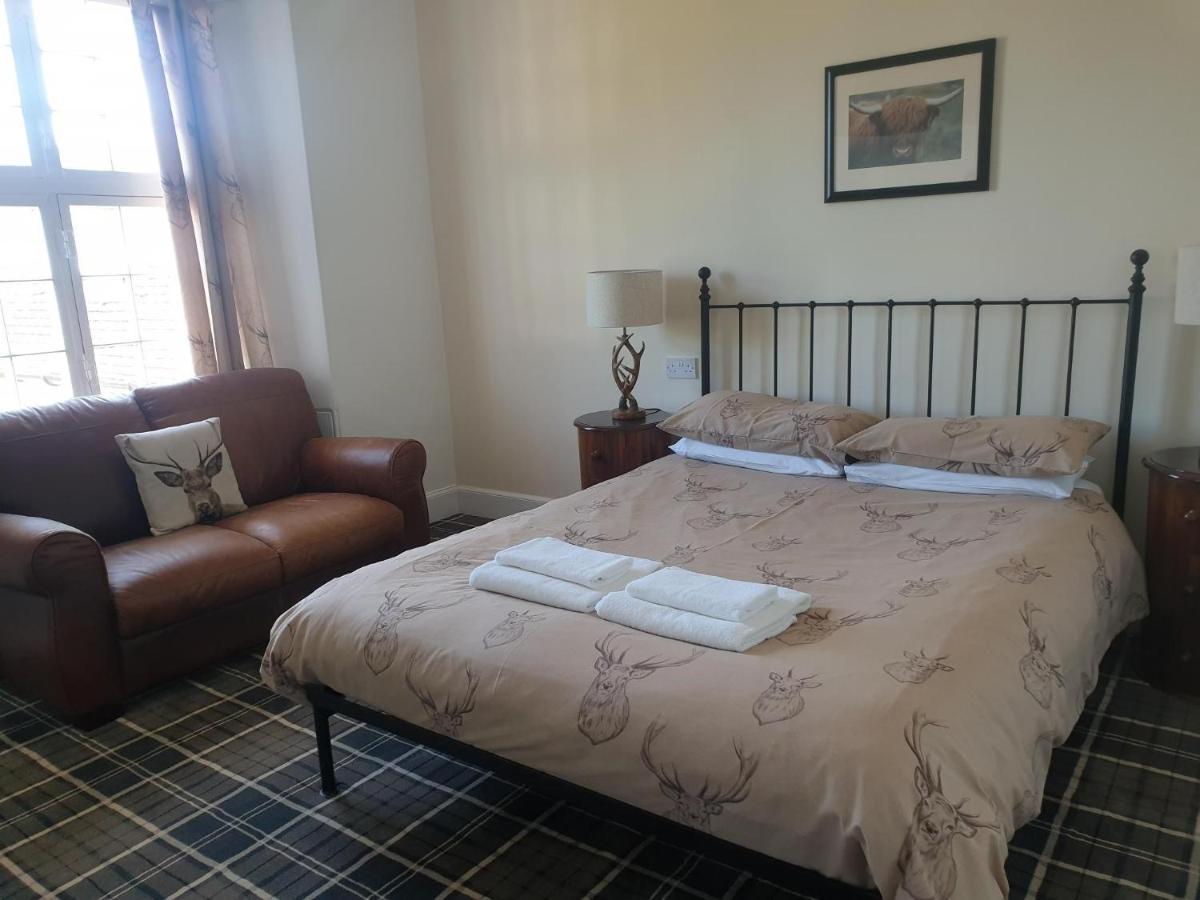 Ramsay Arms Hotel Fettercairn Dış mekan fotoğraf